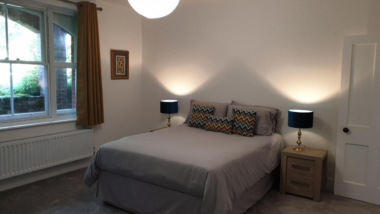 Beautiful Garden Apartment In Leafy St Leonards 5 Mins To Beach Exterior foto